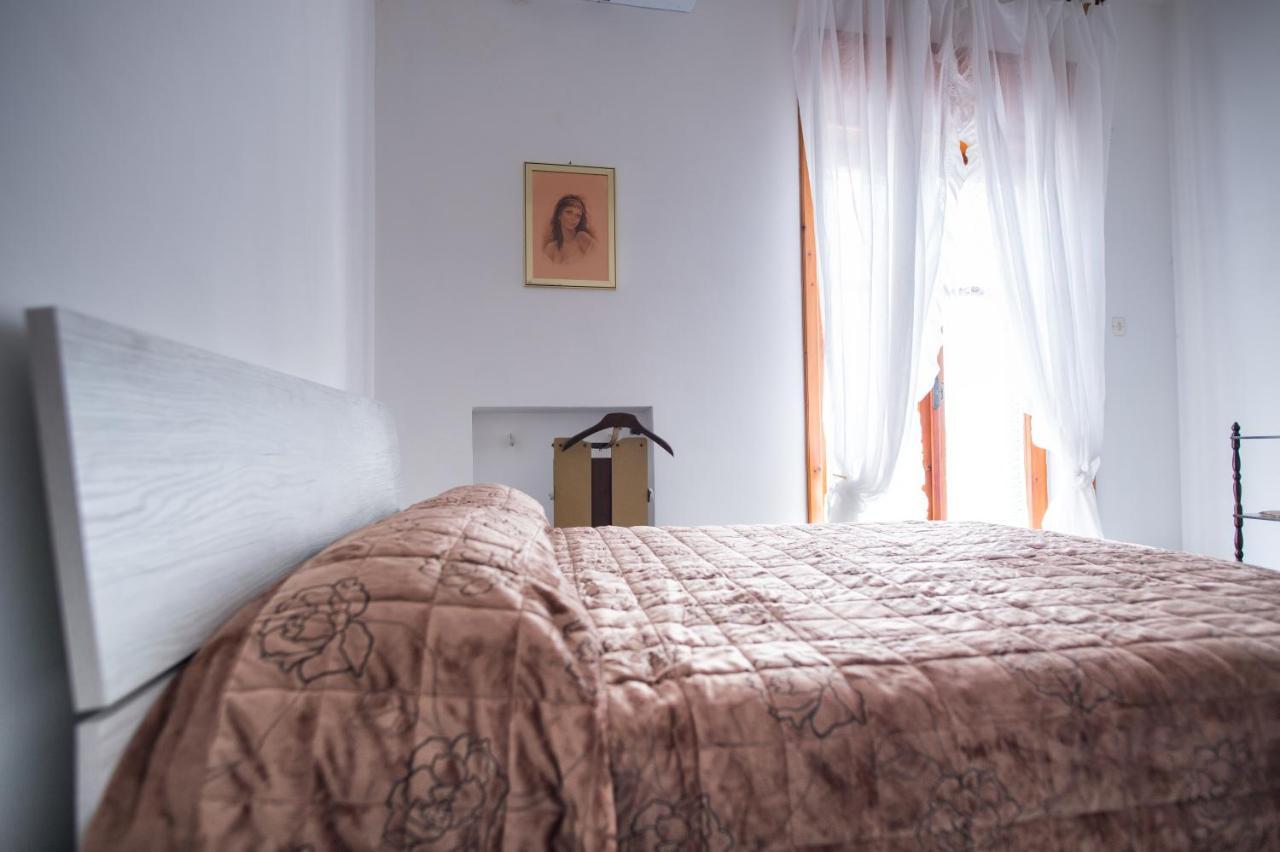 La Casa Gialla Vietri Εξωτερικό φωτογραφία