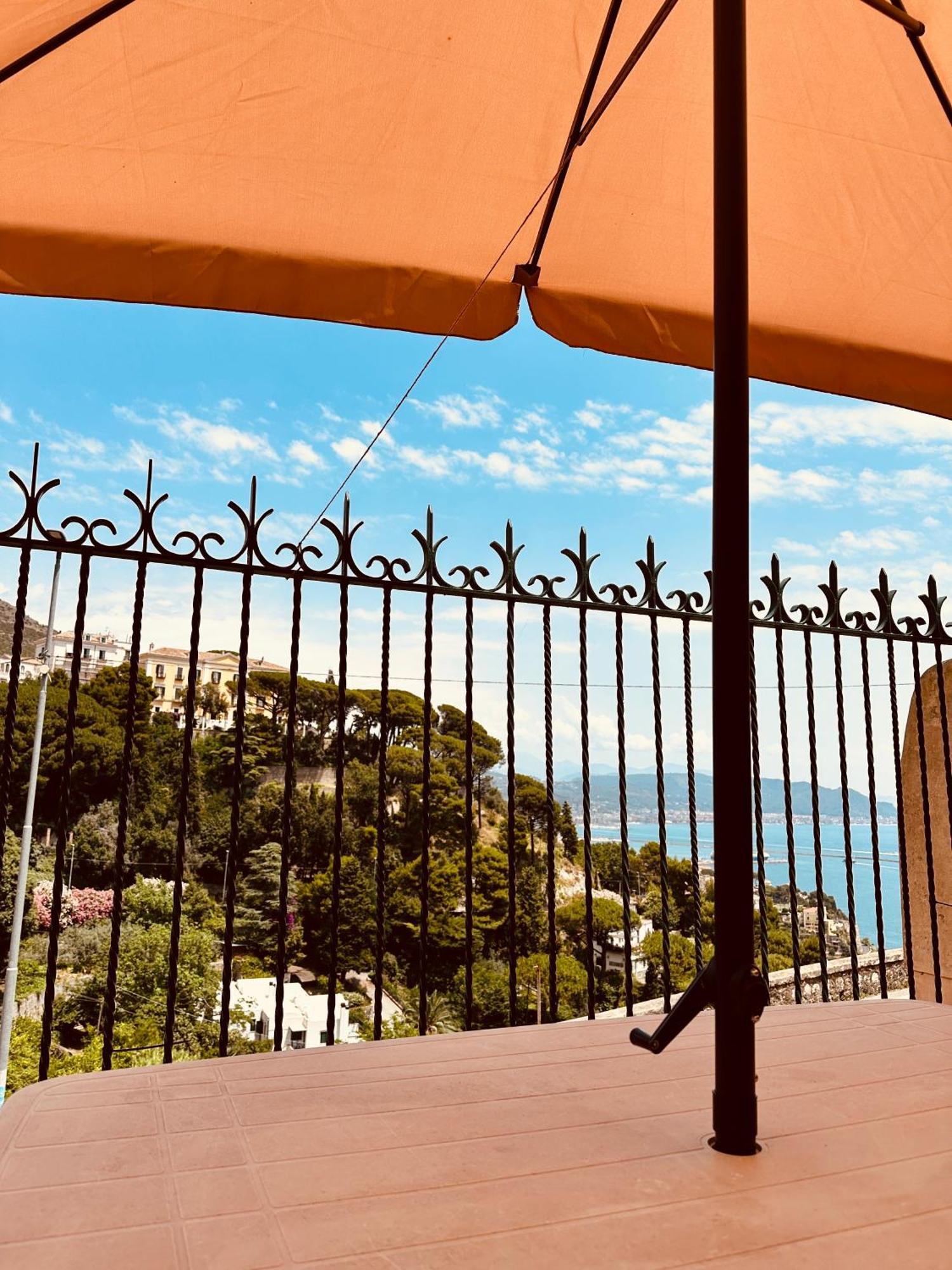 La Casa Gialla Vietri Εξωτερικό φωτογραφία